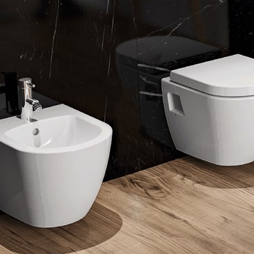 wc sospeso completo di sedile e bidet sospeso sanibold